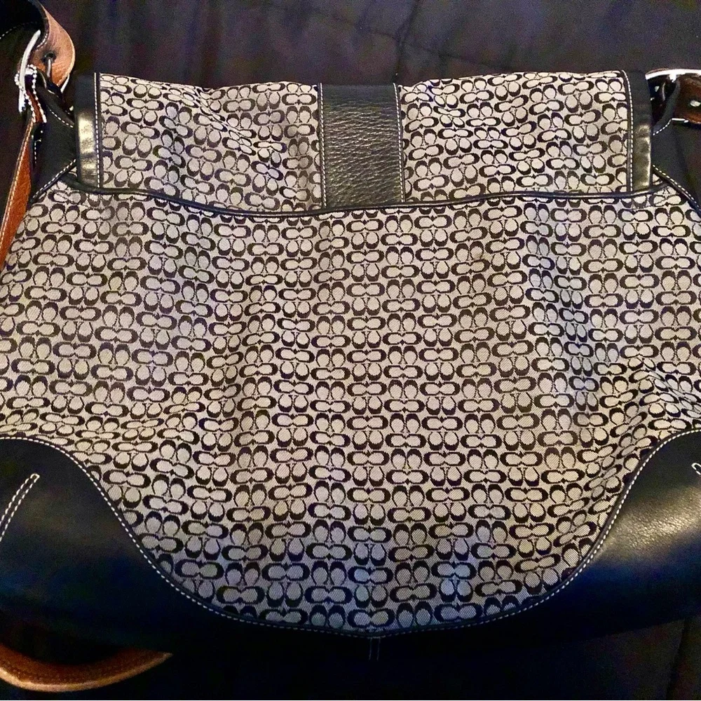 Coach Signature Canvas Messenger Bag in Black and Grey